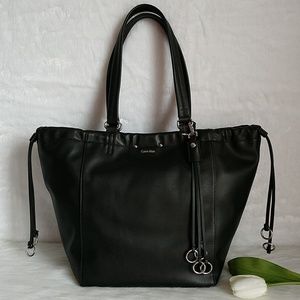 🌺Beautiful Calvin Klein Tote .Nwt